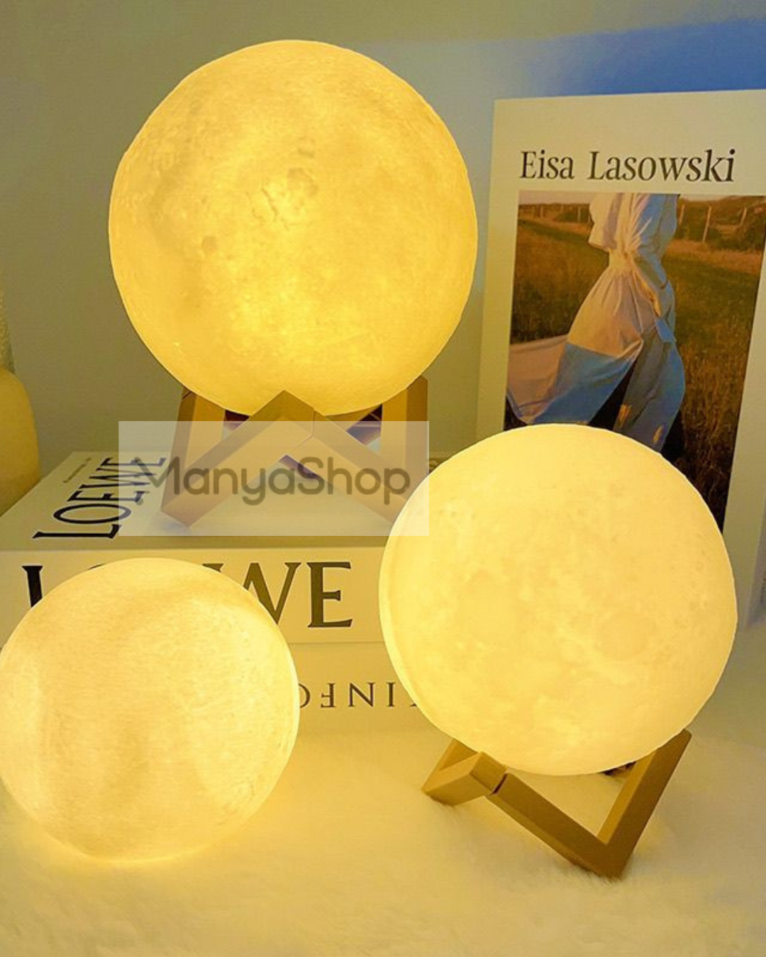 LAMPARA DE MESA  CON FORMA DE LUNA 3D